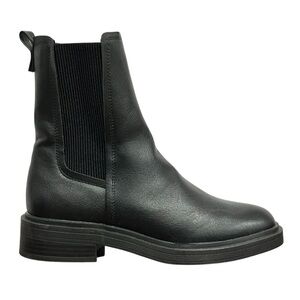 Reaction Kenneth Cole Black Ankle Boots